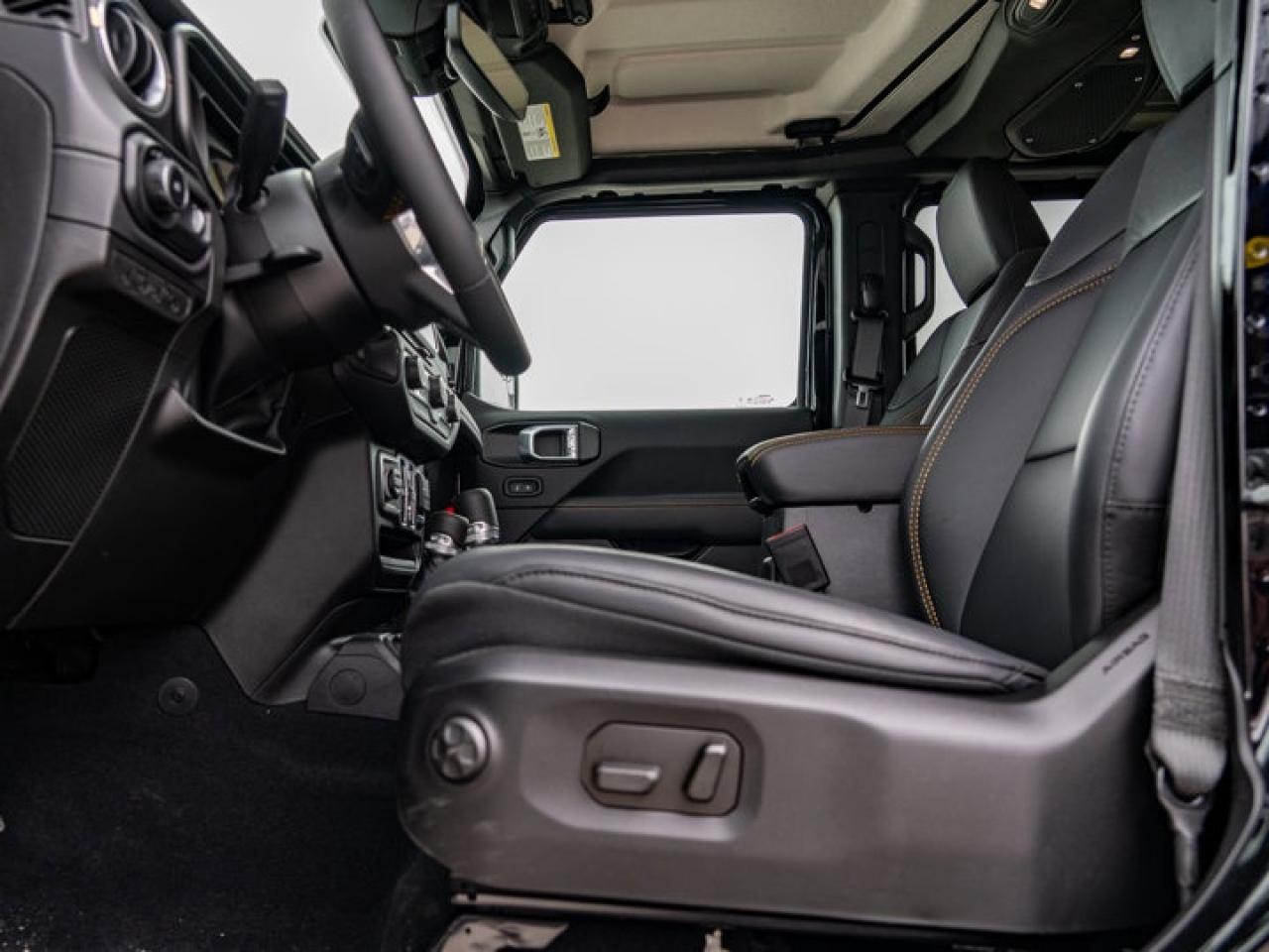 2025 Jeep Wrangler Sahara Photo