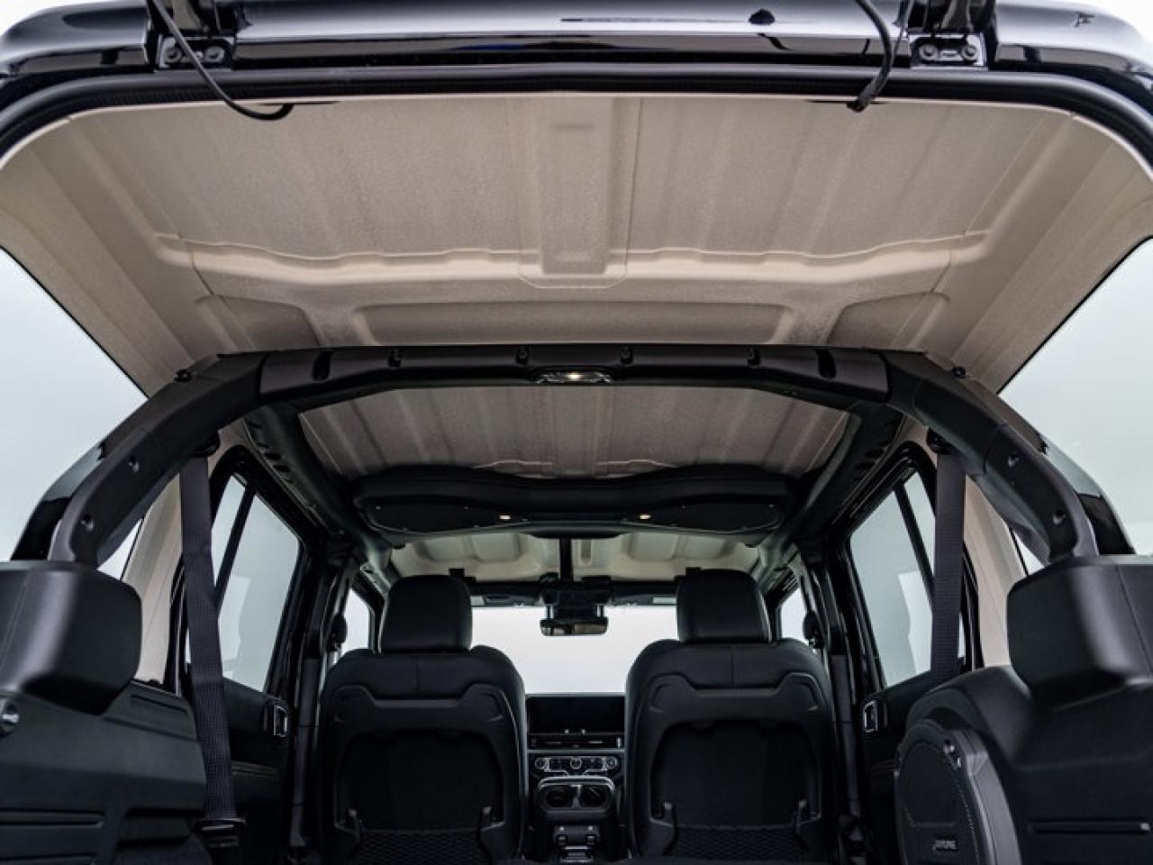 2025 Jeep Wrangler Sahara Photo