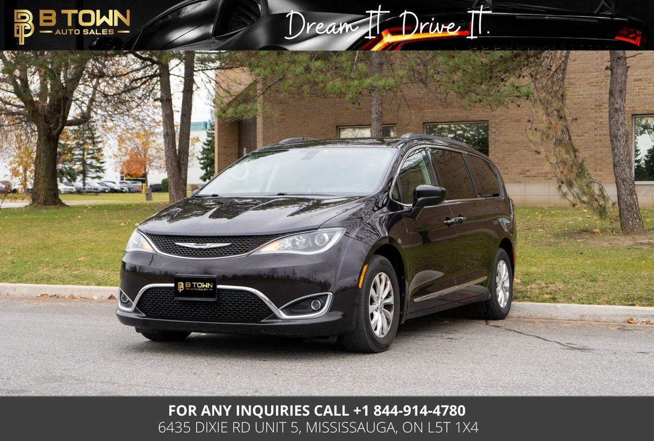 Used 2017 Chrysler Pacifica Touring-L for sale in Mississauga, ON