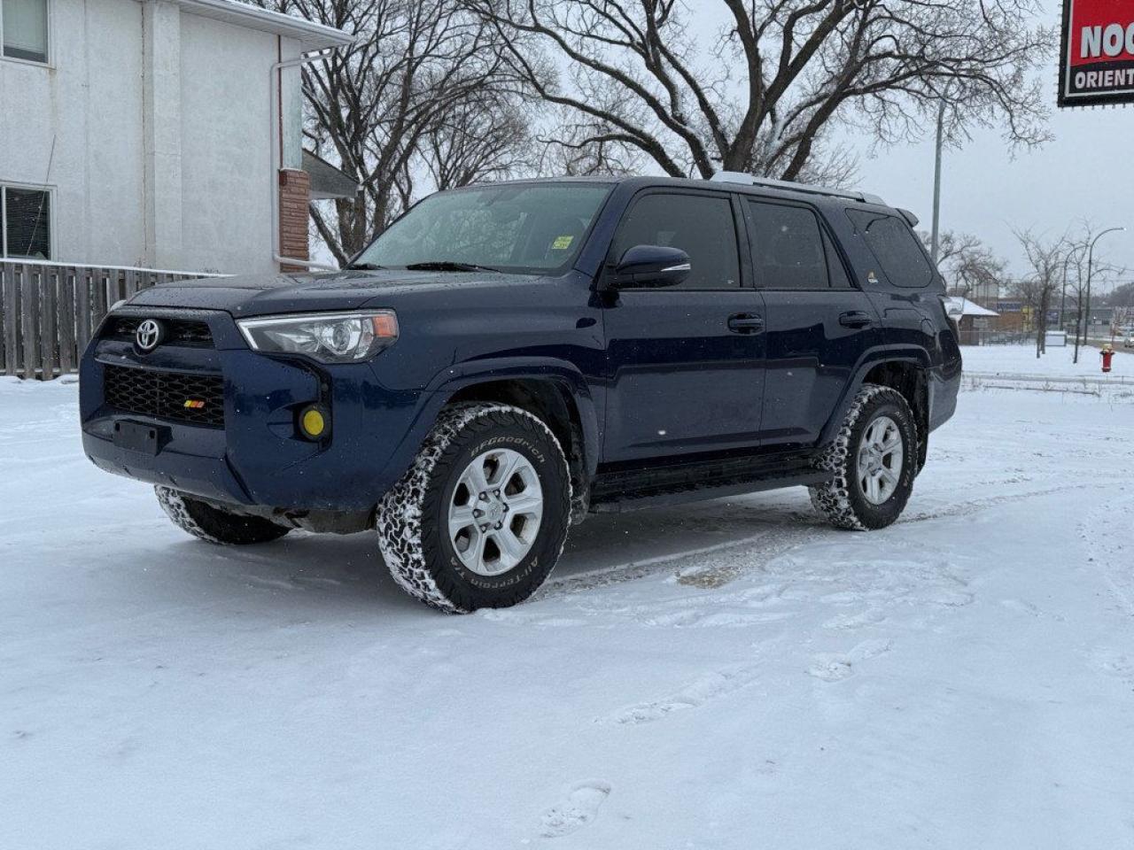 Used 2016 Toyota 4Runner SR5 AWD *ZERO ACCIDENTS* *LEATHER INTERIOR* *BACK UP CAMERA* *HEATED SEATS* for sale in Winnipeg, MB