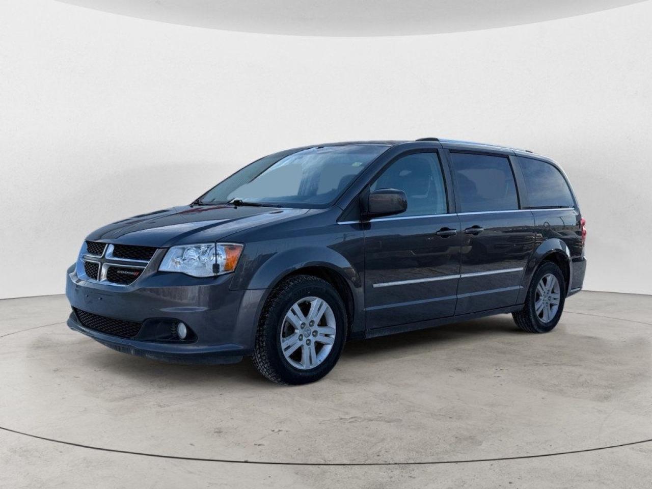 Used 2016 Dodge Grand Caravan Crew Plus *BACK UP CAMERA* *CLEAN TITLE* *LEATHER SEATS* *STOW AND GO* for sale in Winnipeg, MB