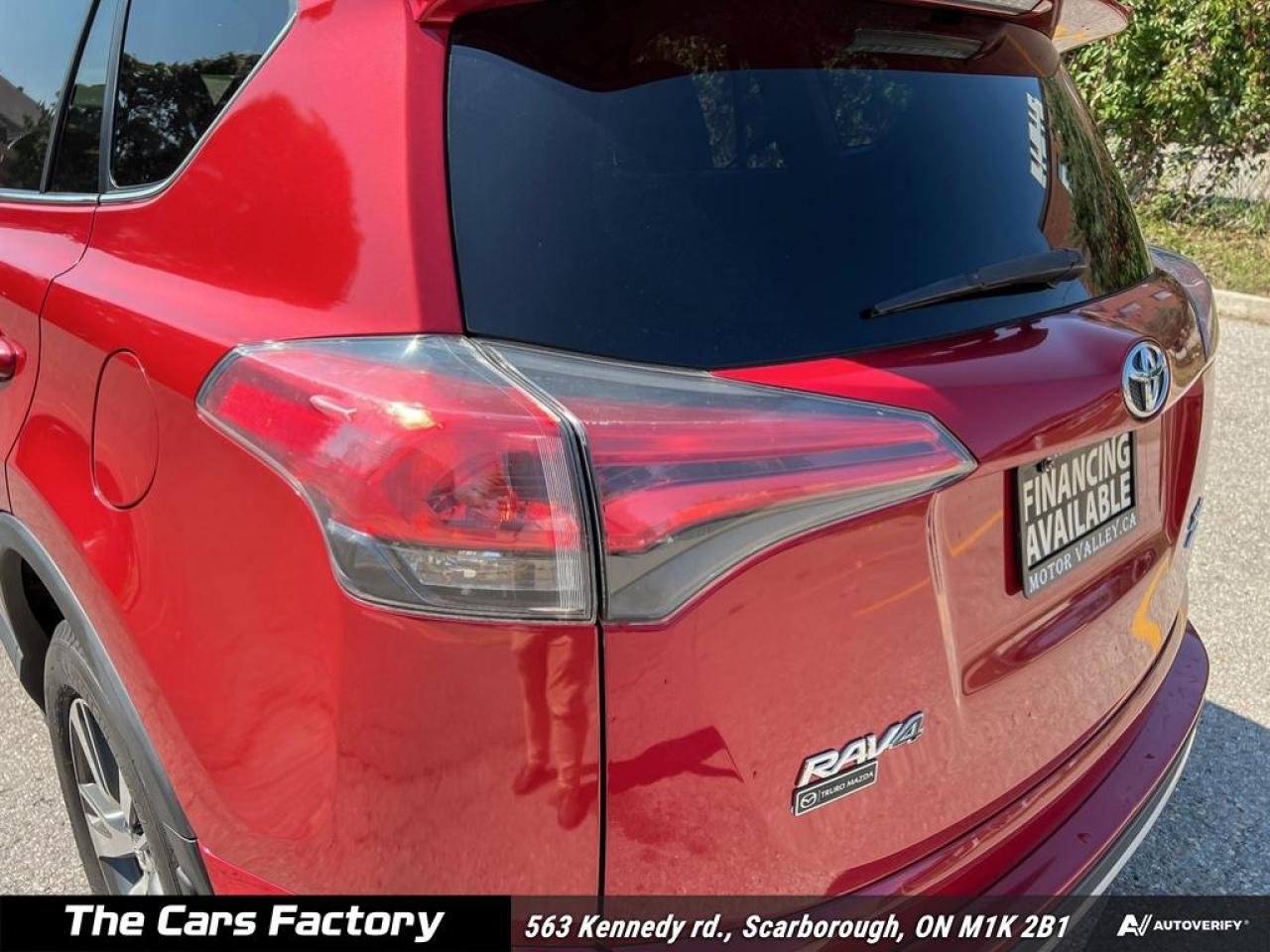 2016 Toyota RAV4 XLE AWD Sunroof / Camera / No Accident! - Photo #9