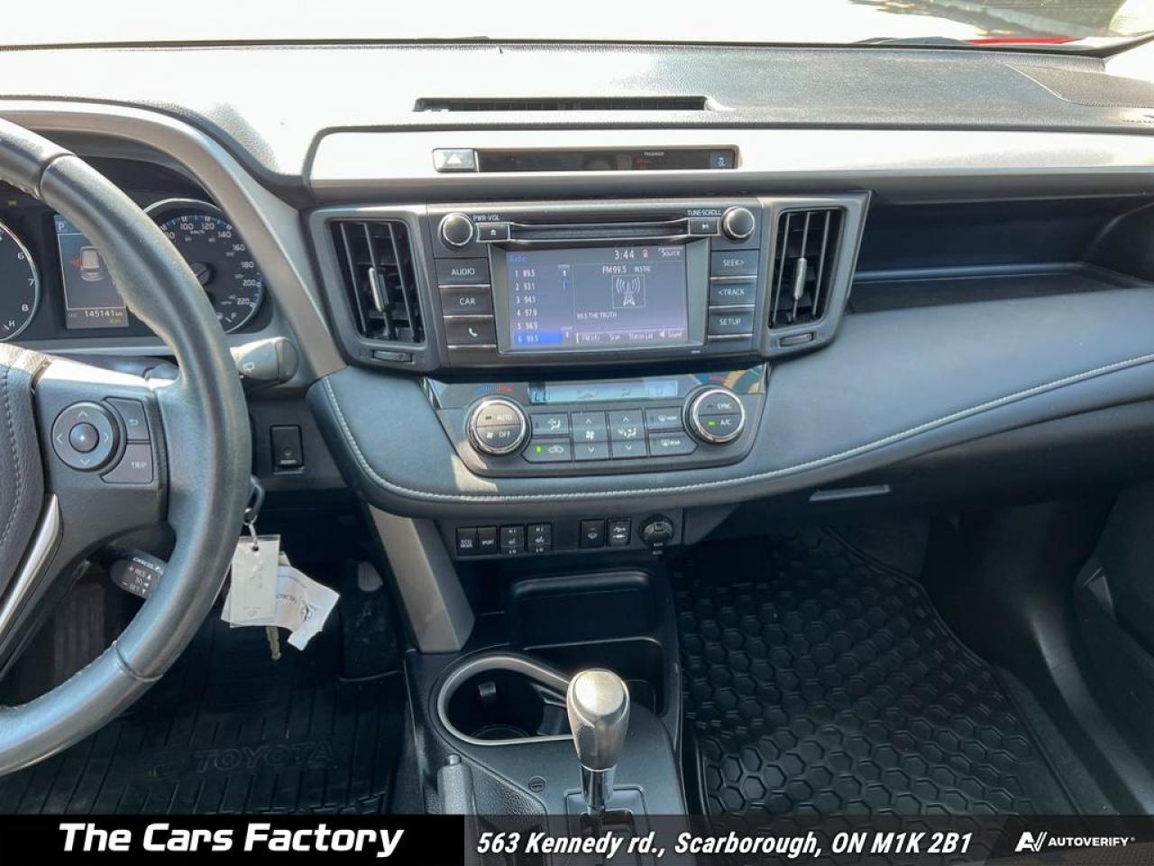 2016 Toyota RAV4 XLE AWD Sunroof / Camera / No Accident! - Photo #16