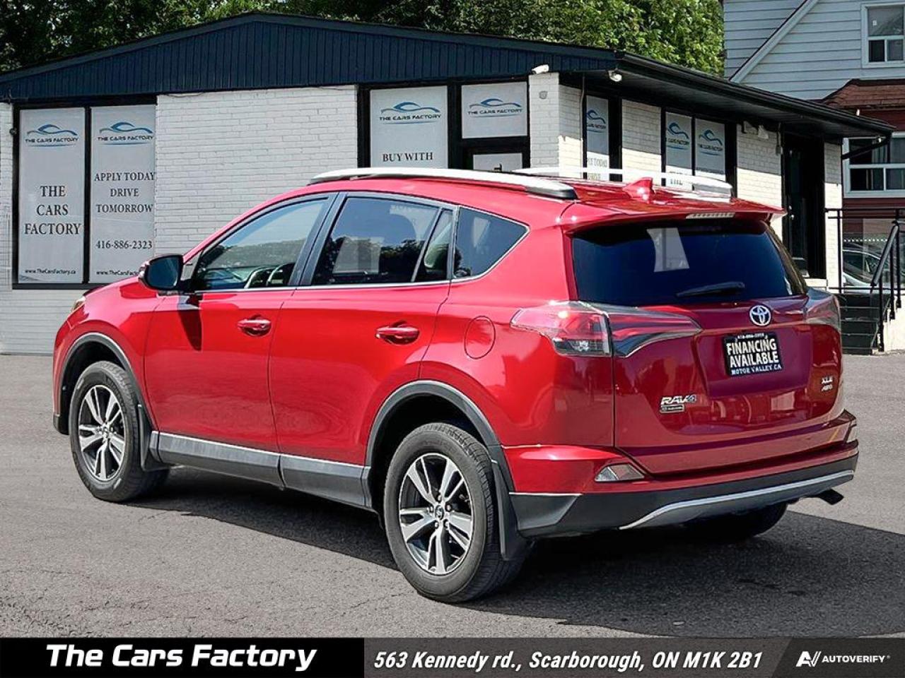 2016 Toyota RAV4 XLE AWD Sunroof / Camera / No Accident! - Photo #4