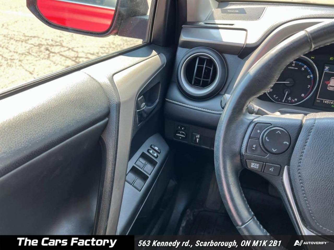 2016 Toyota RAV4 XLE AWD Sunroof / Camera / No Accident! - Photo #14