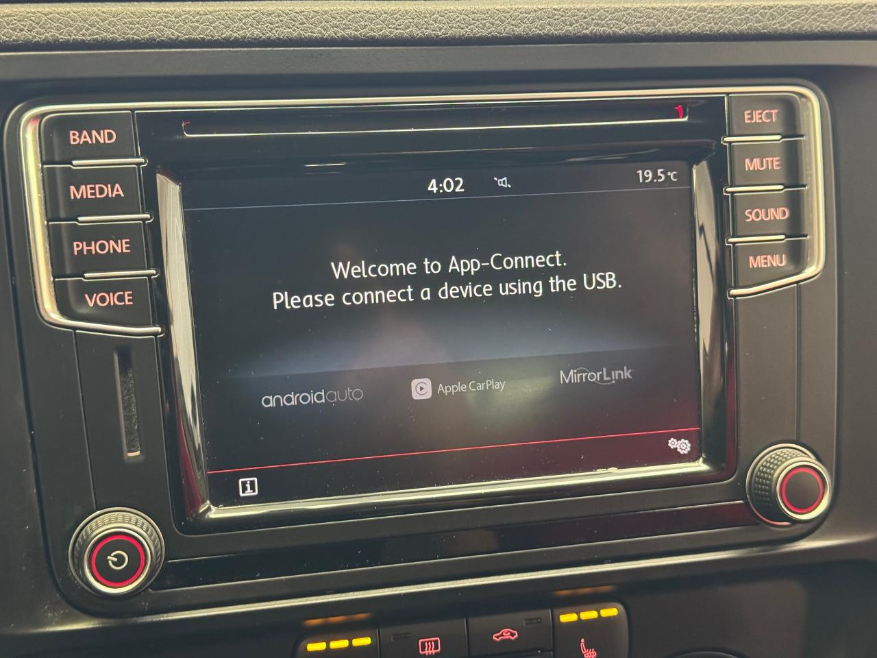 2017 Volkswagen Jetta Trendline+Tinted+ApplePlay+One Owner! CLEAN CARFAX - Photo #33