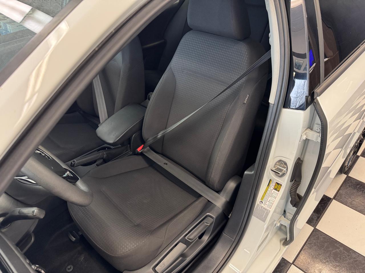 2017 Volkswagen Jetta Trendline+Tinted+ApplePlay+One Owner! CLEAN CARFAX - Photo #20