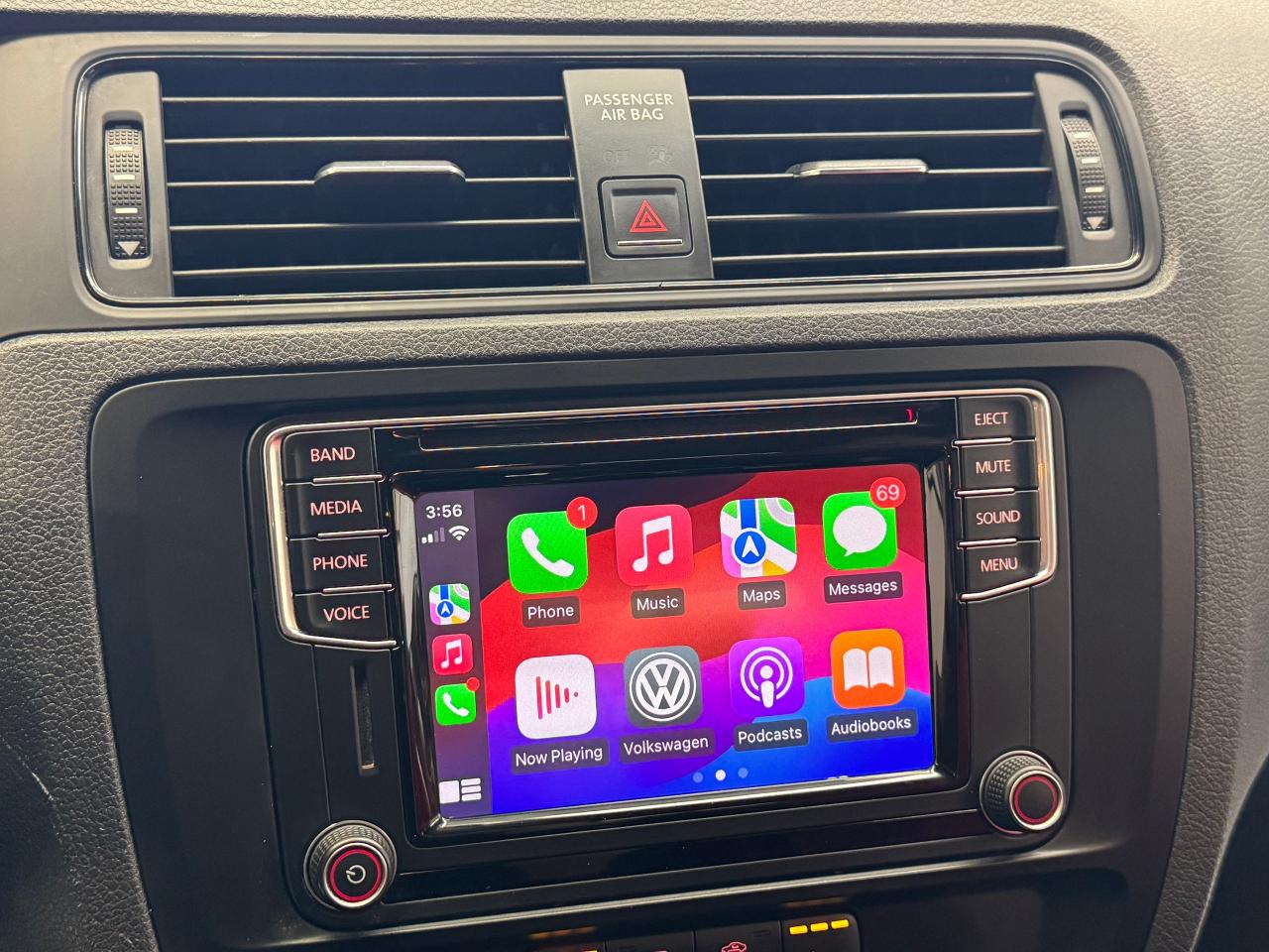 2017 Volkswagen Jetta Trendline+Tinted+ApplePlay+One Owner! CLEAN CARFAX - Photo #27