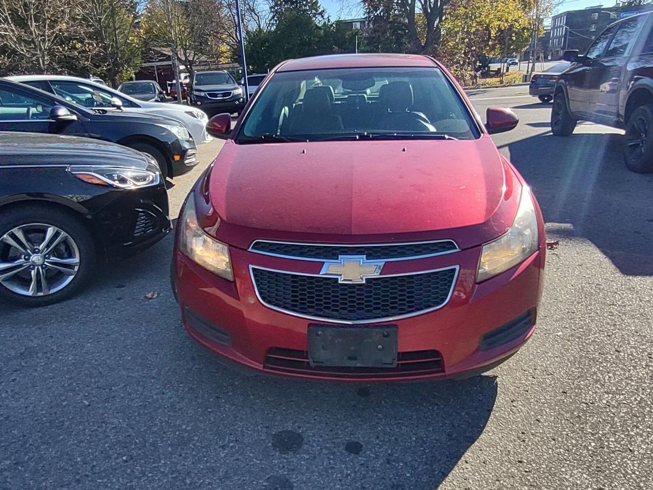 2011 Chevrolet Cruze 4dr Sdn LTZ Turbo w/1SA - Photo #4