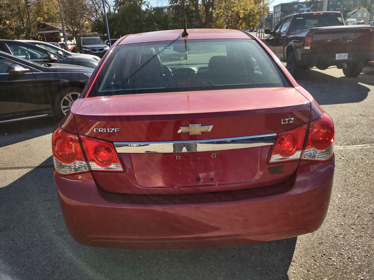 2011 Chevrolet Cruze 4dr Sdn LTZ Turbo w/1SA - Photo #12