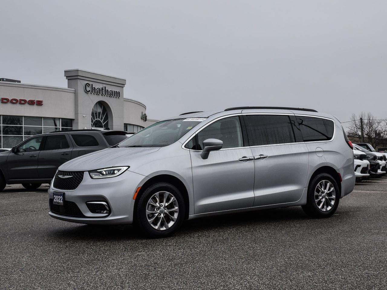 Used 2022 Chrysler Pacifica Touring L for sale in Chatham, ON