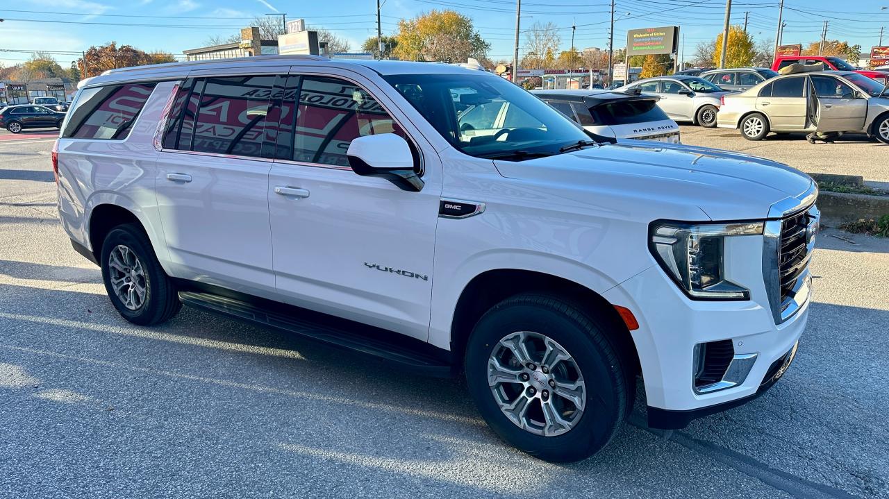 2022 GMC Yukon XL 4WD 4DR SLE Photo3