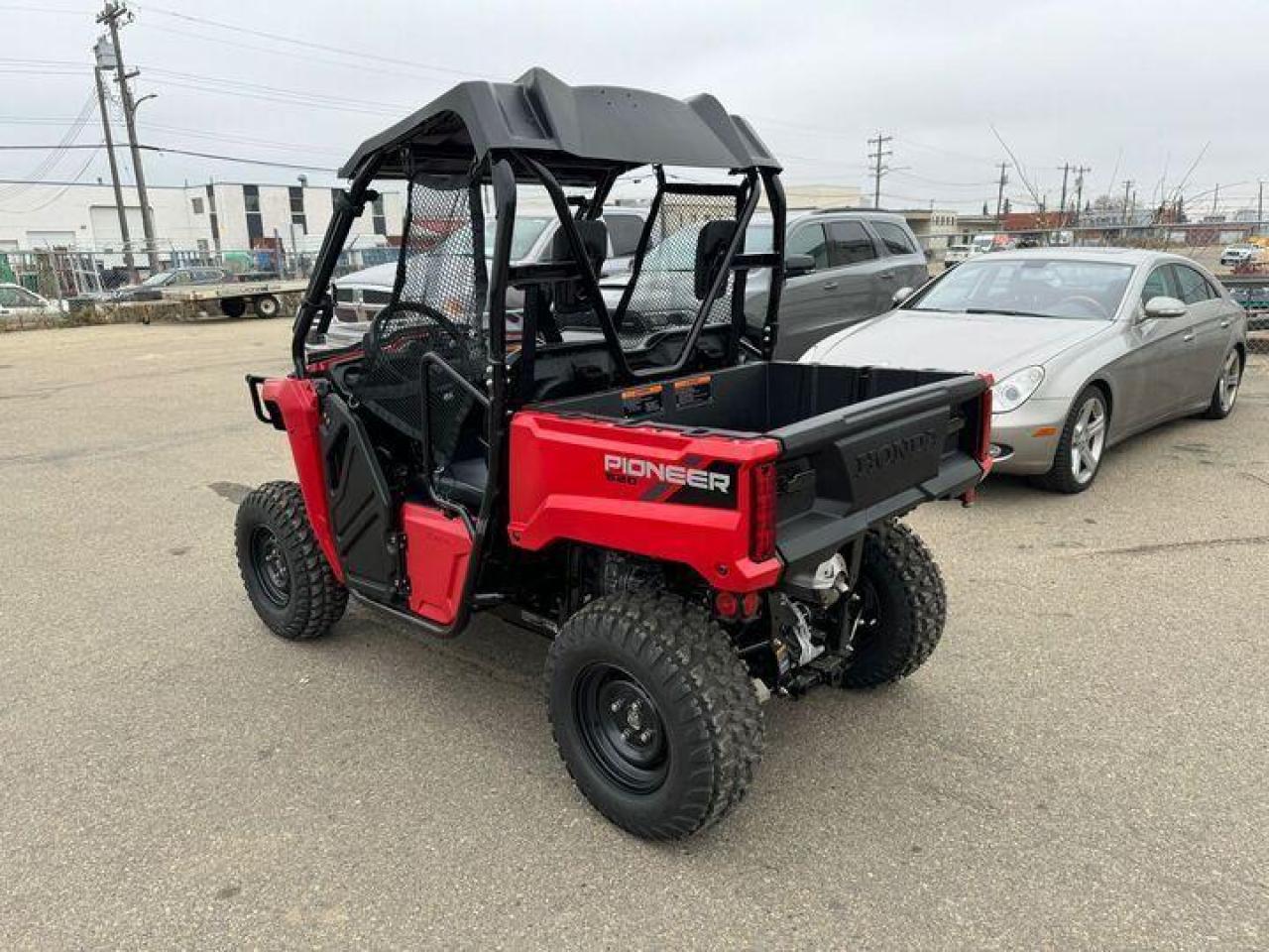 2025 Honda Pioneer 520 $111 B/W - Photo #9