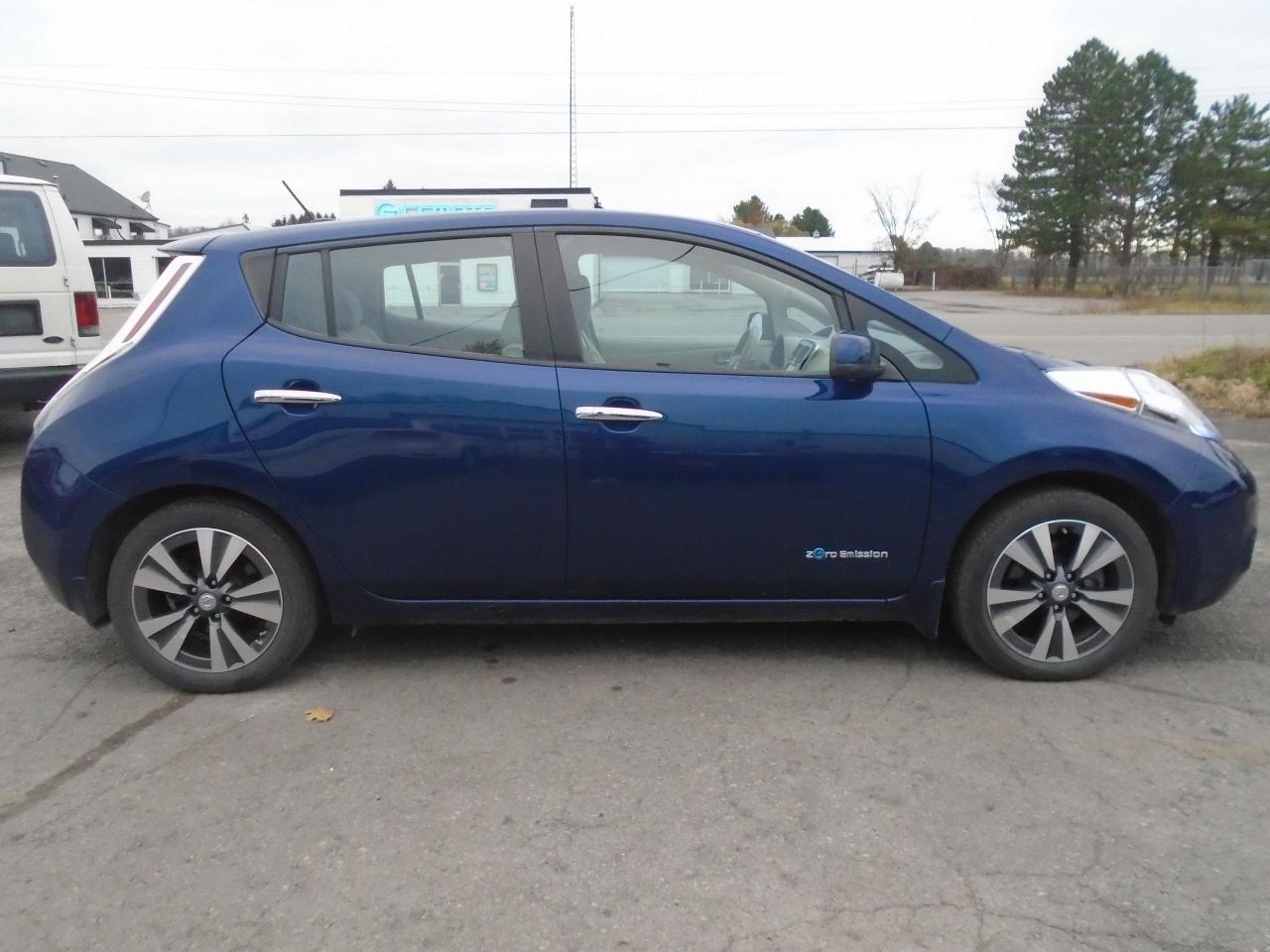 2016 Nissan Leaf Electric 4dr HB SV - Photo #5