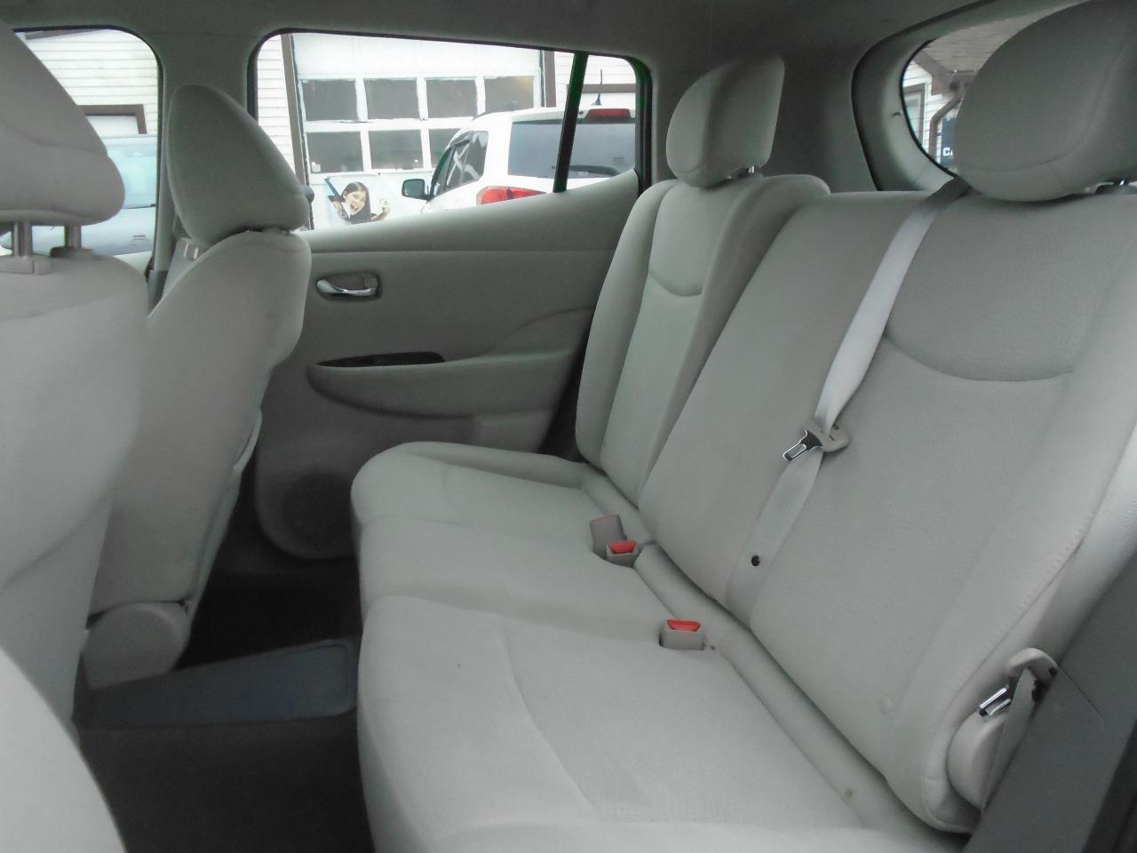 2016 Nissan Leaf Electric 4dr HB SV - Photo #20