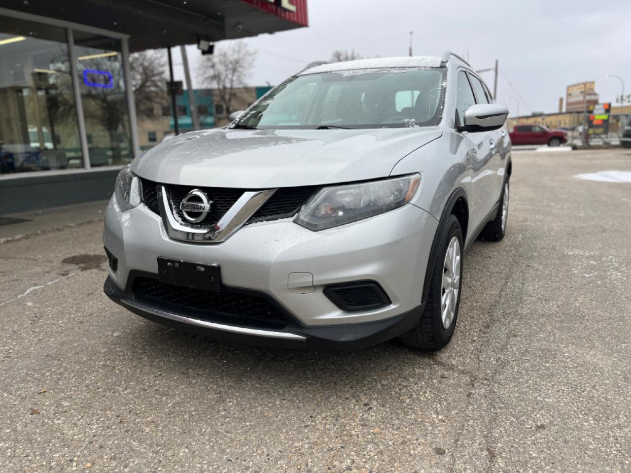 Used 2016 Nissan Rogue SV 4dr All-wheel Drive CVT for sale in Winnipeg, MB