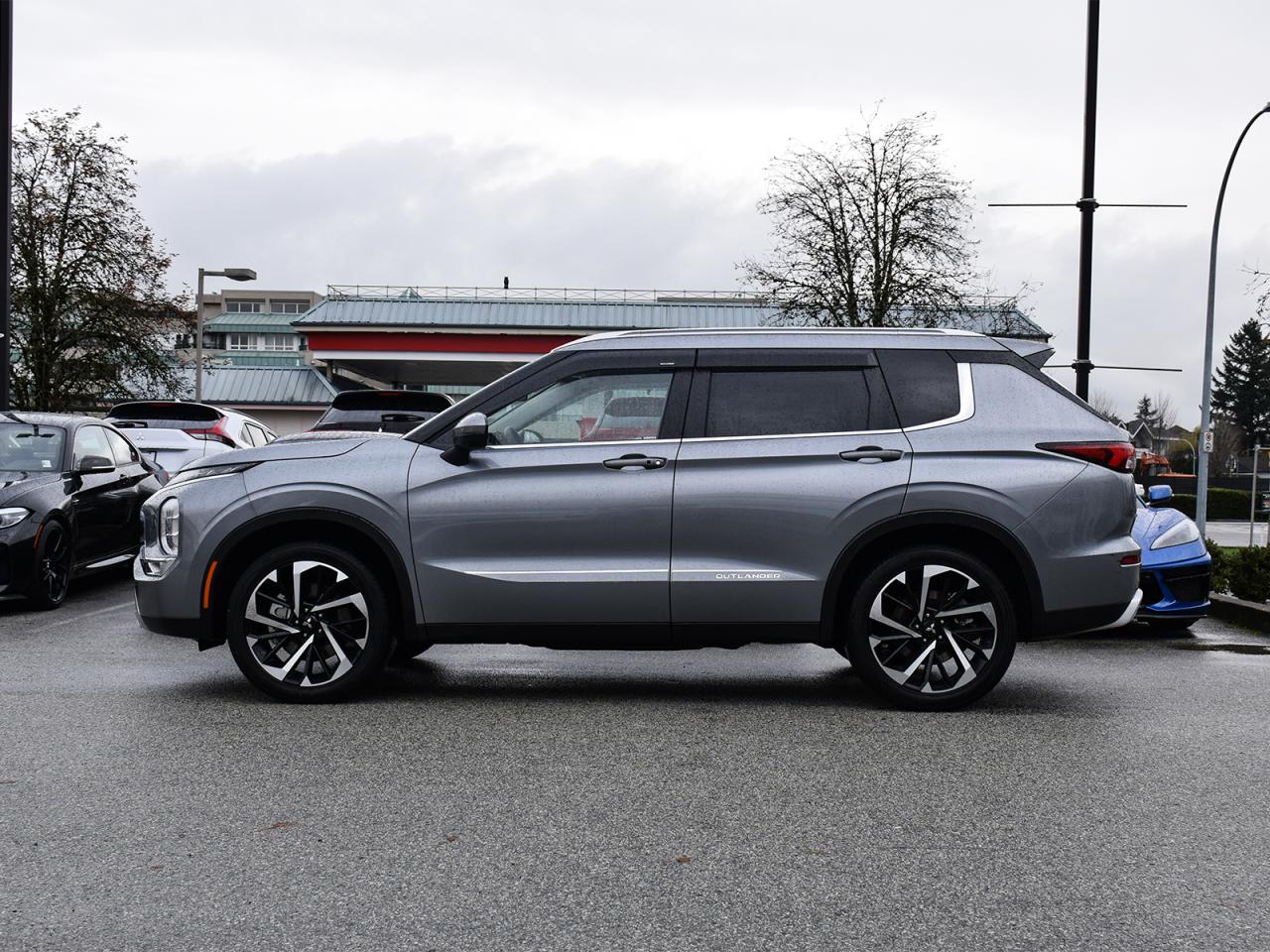 Used 2023 Mitsubishi Outlander LE Premium - Navigation, Heated Steering Wheel for sale in Coquitlam, BC