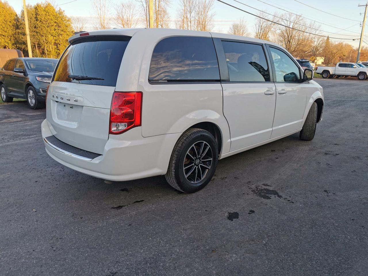 2018 Dodge Grand Caravan GT - Photo #6