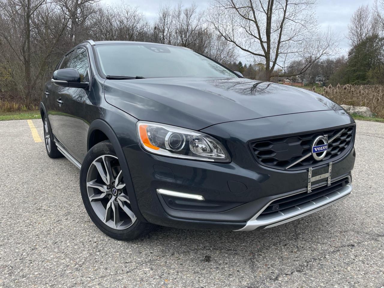 Used 2015 Volvo V60 Cross Country 2015.5 4dr Wgn T5 Platinum AWD for sale in Waterloo, ON