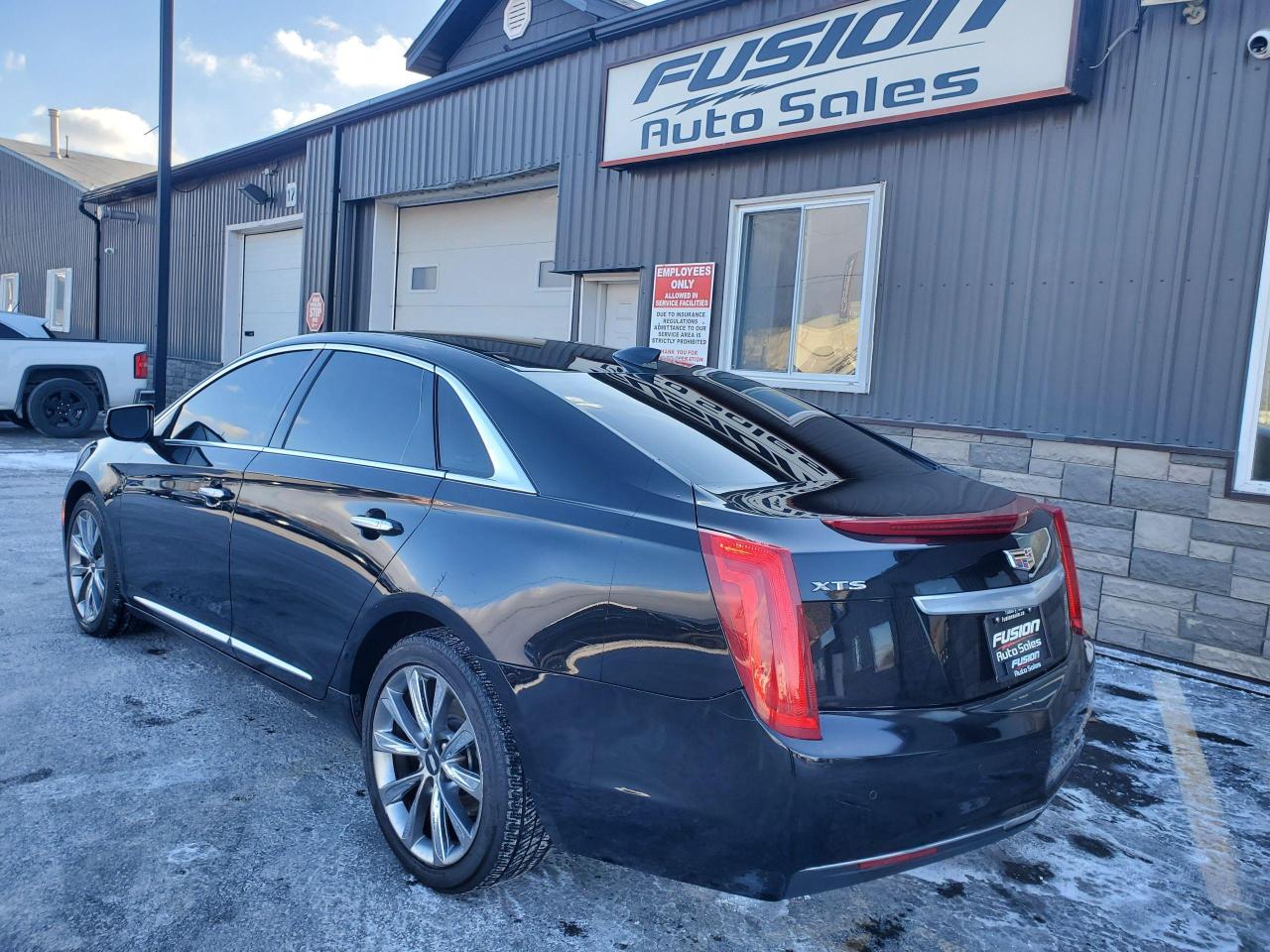 2017 Cadillac XTS 4dr Sdn FWD-LEATHER-REMOTE START-REAR CAMERA - Photo #3