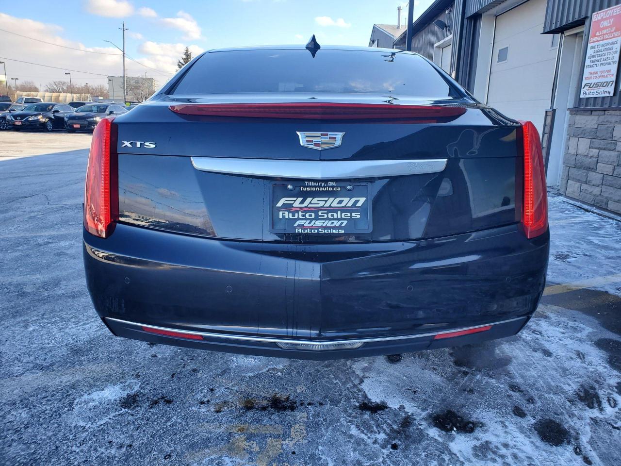 2017 Cadillac XTS 4dr Sdn FWD-LEATHER-REMOTE START-REAR CAMERA - Photo #4