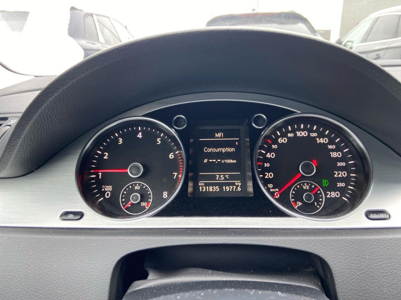 2010 Volkswagen Passat CC 4dr DSG Highline Clean CarFax Financing Trades OK! Photo2