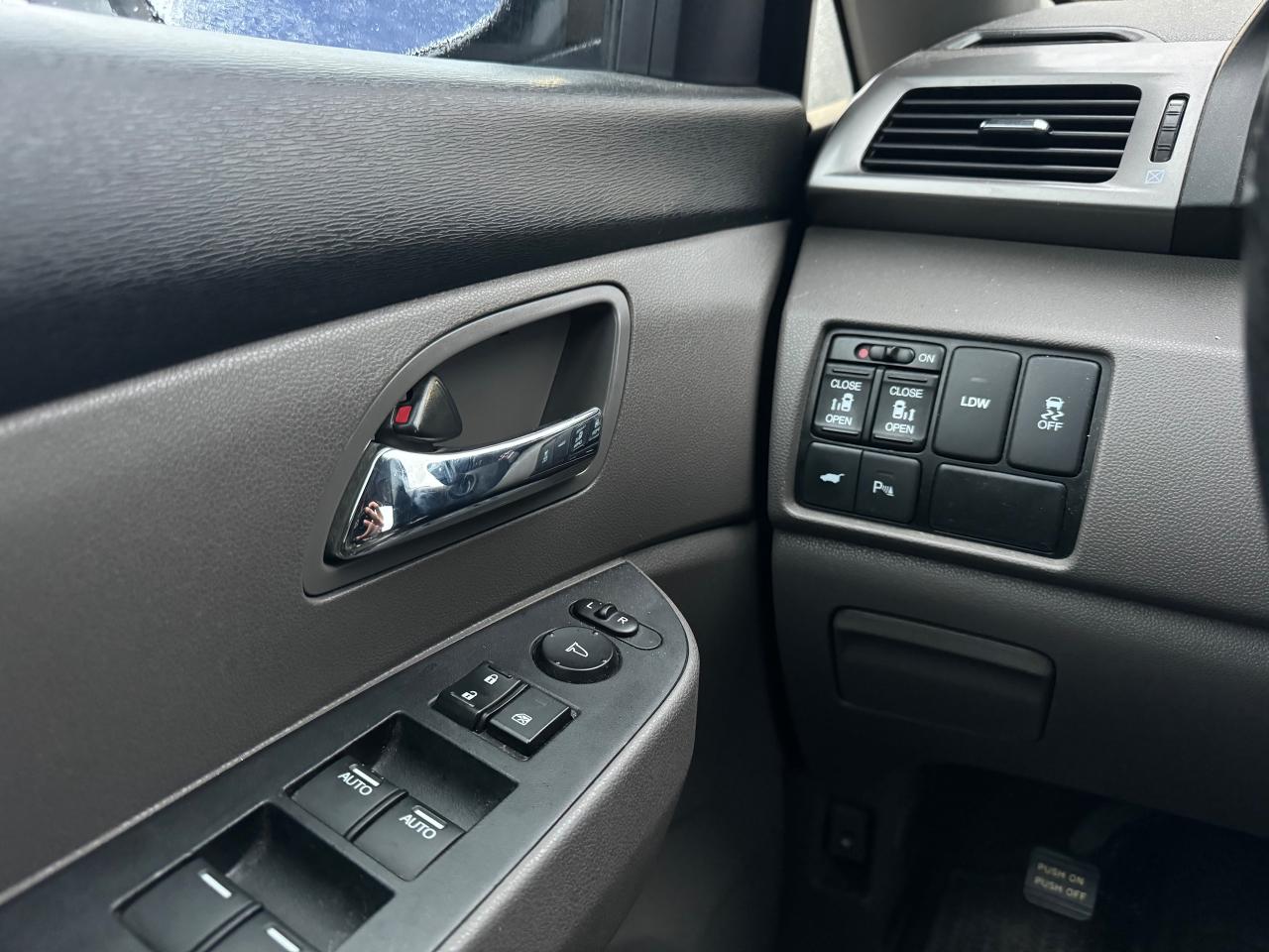2016 Honda Odyssey EX-L - Photo #15