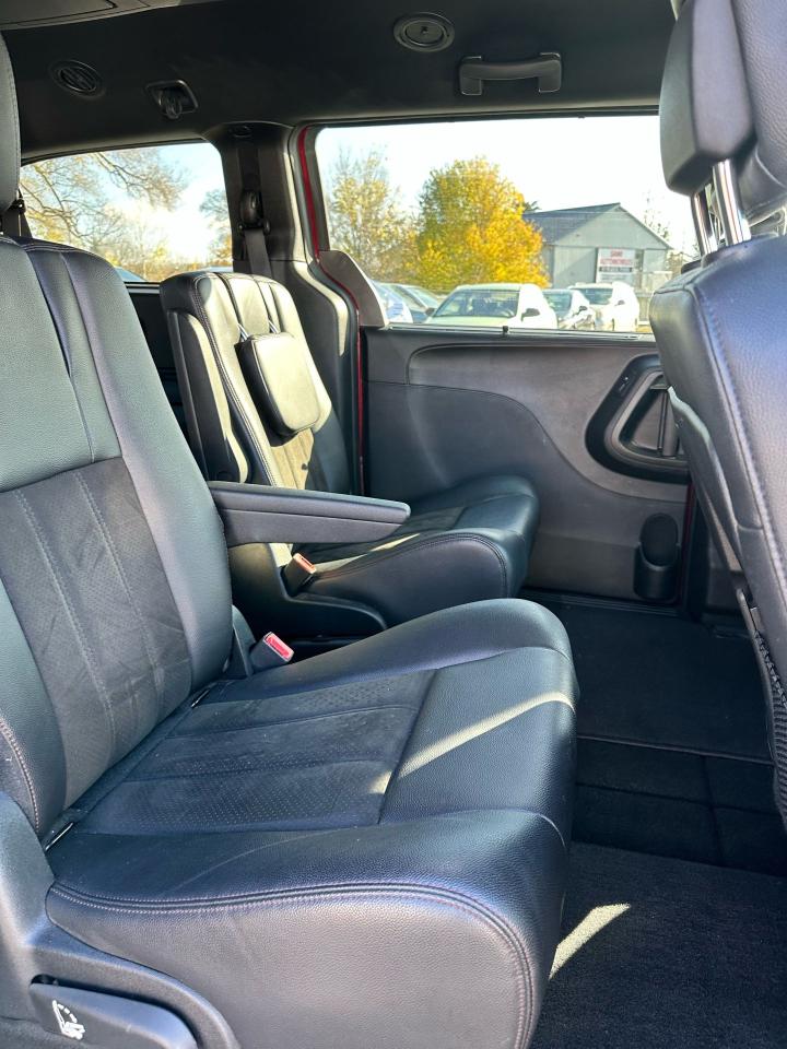 2019 Dodge Grand Caravan 35th Anniversary - Photo #7
