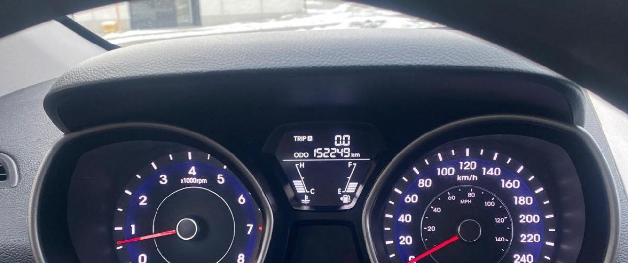 2013 Hyundai Elantra L Manual Photo8