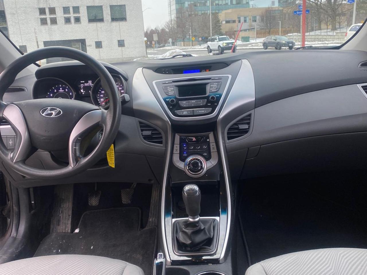 2013 Hyundai Elantra L Manual Photo9