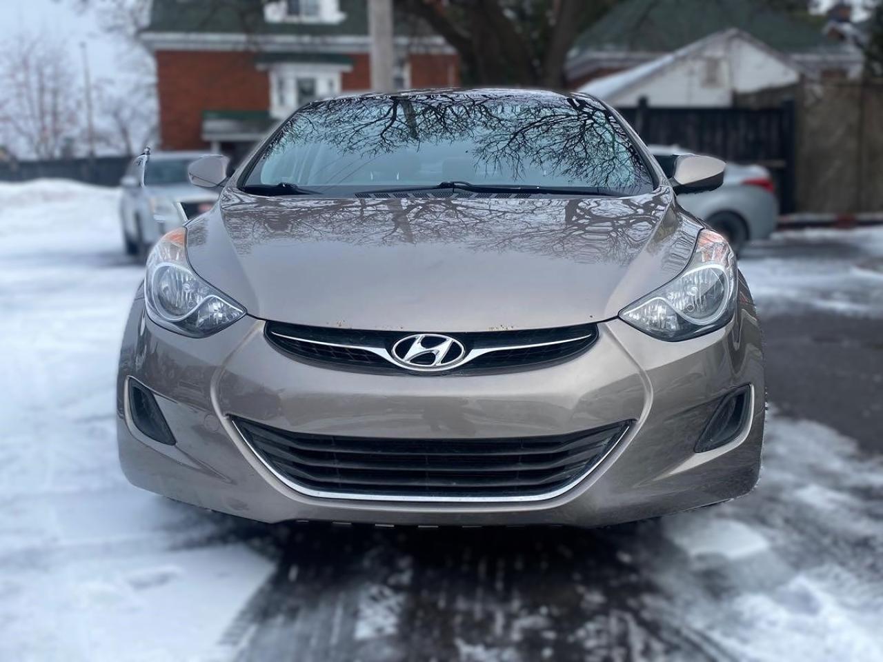 2013 Hyundai Elantra L Manual Photo2