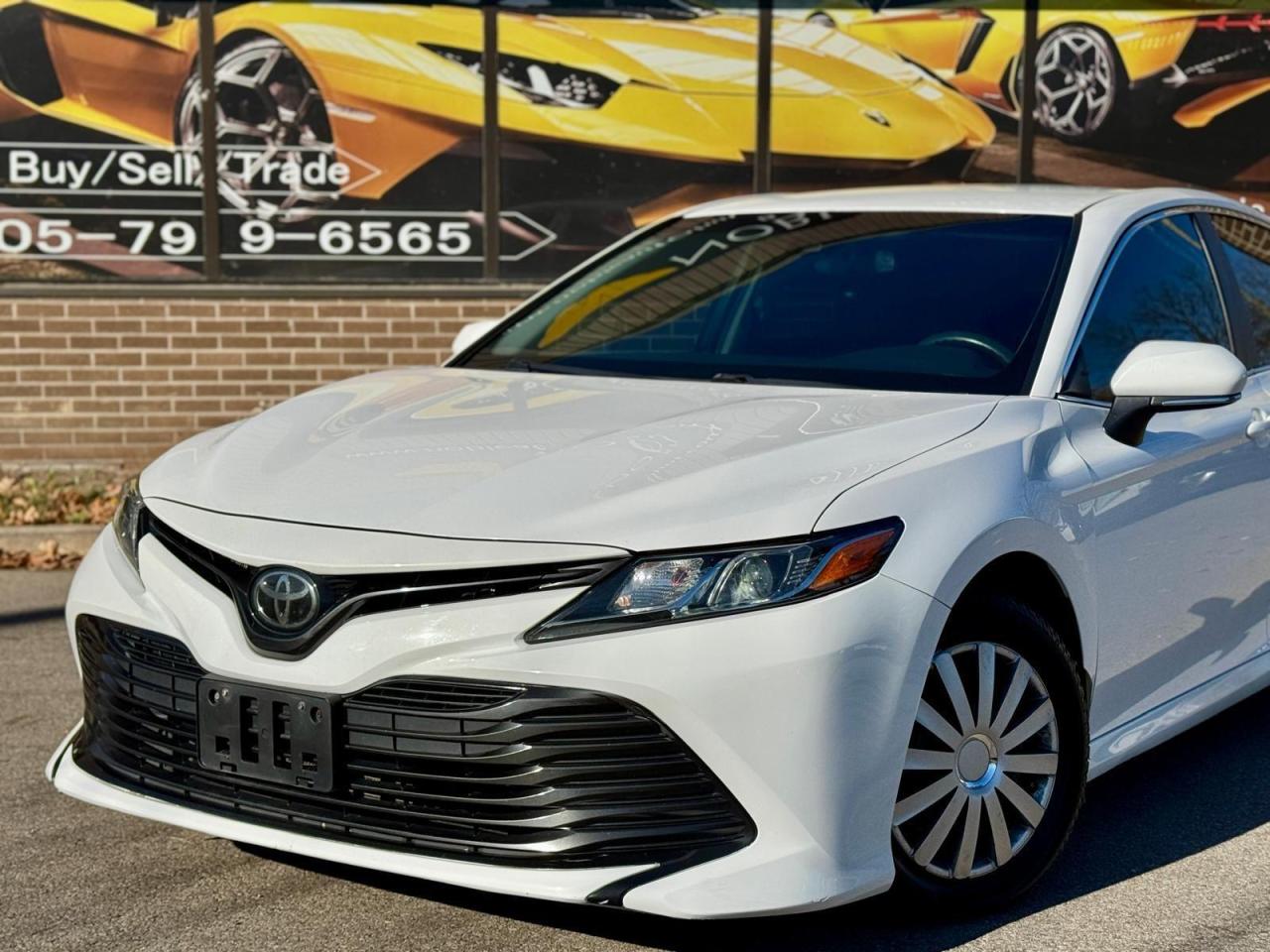 2018 Toyota Camry  Photo2