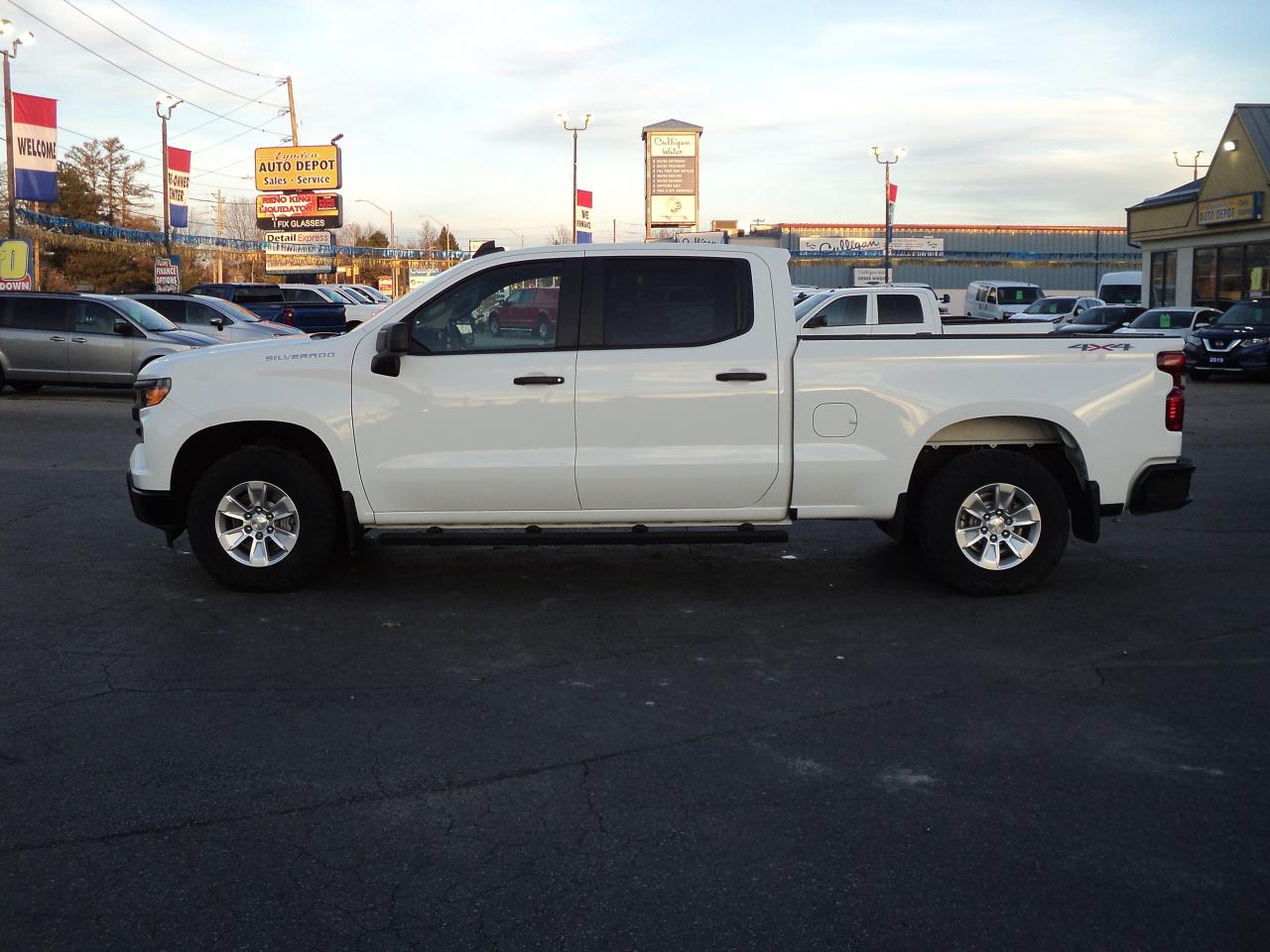 2022 Chevrolet Silverado 1500 WT CrewCab 4x4 2.7L4cylGas 6'7"Box BackUpCam - Photo #5