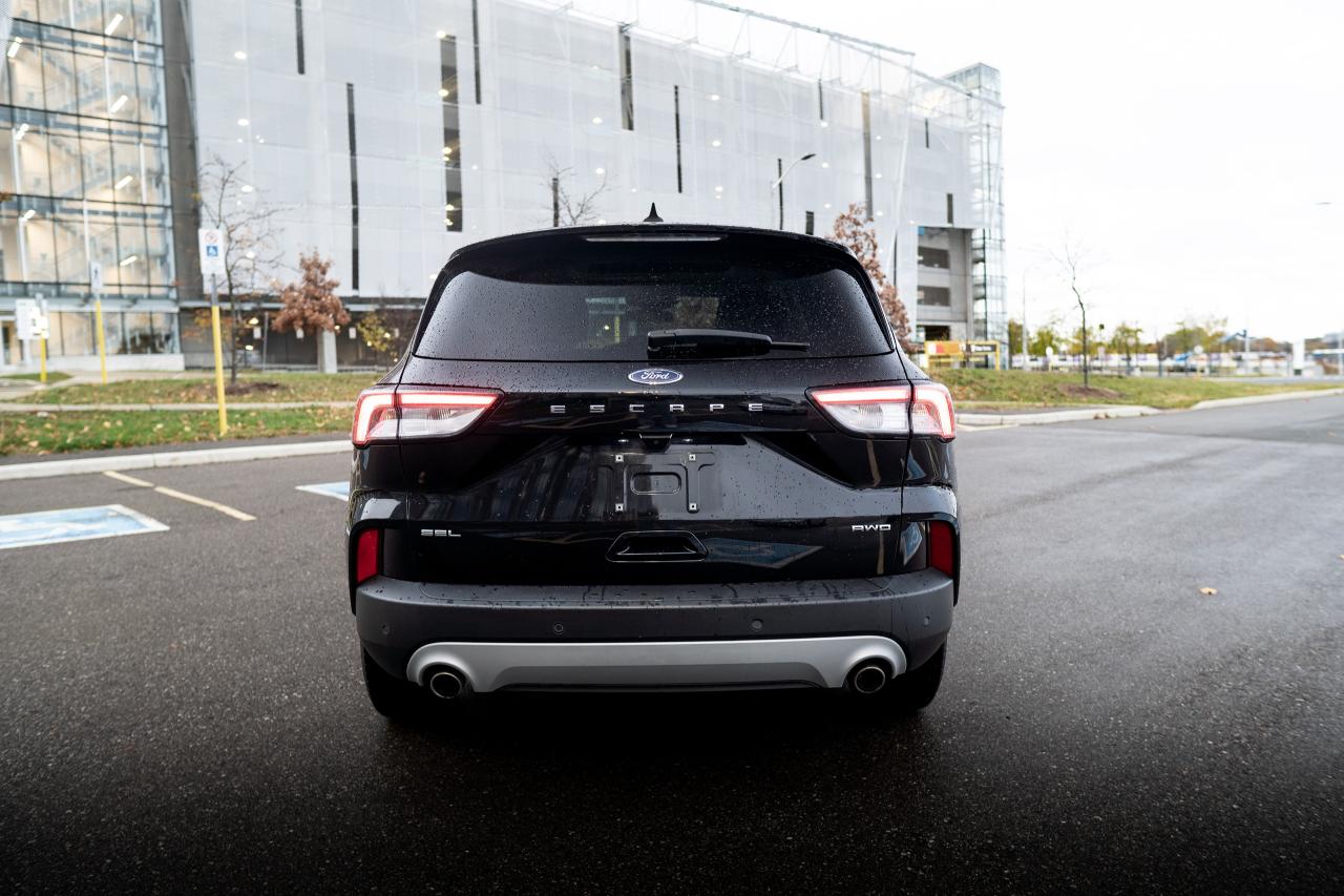 2021 Ford Escape SEL AWD / NAVI / PANO SUNROOF / CLEAN CARFAX - Photo #5