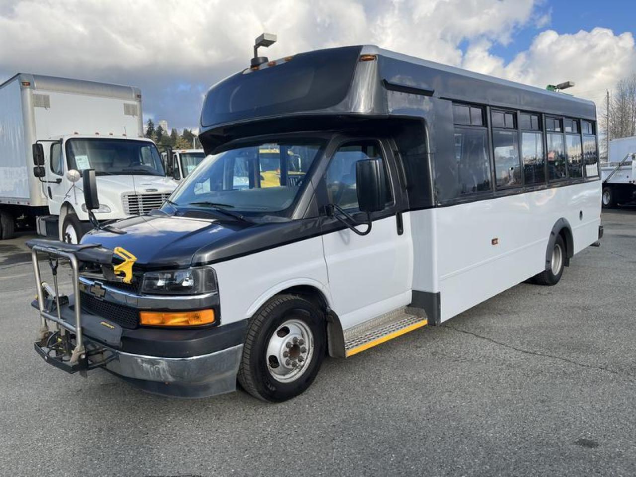 2018 Chevrolet Express G4500 21 Passenger Bus With Wheelchair Accessibility,(1 driver 20 passenger) 6.0L V8 OHV 16V FFV GAS engine, 8 cylinders, automatic, RWD, air conditioning, AM/FM radio, grey exterior, vinyl. (Estimated measurements: 27 feet overall length, 9 feet 8 inches overall height, 6 feet 3 inches inside height, 17 feet from back of driver seat to back of the bus. All measurements are considered to be accurate but are not guaranteed.) This listing is a former British Columbia municipality bus, the next purchaser of this will be the second owner.  Certification and Decal Valid till July 2025.  $21,250.00 plus $375 processing fee, $21,625.00 total payment obligation before taxes.  Listing report, warranty, contract commitment cancellation fee, financing available on approved credit (some limitations and exceptions may apply). All above specifications and information is considered to be accurate but is not guaranteed and no opinion or advice is given as to whether this item should be purchased. We do not allow test drives due to theft, fraud, acts of vandalism and undetectable impaired driving. Instead we provide the following benefits: Complimentary Warranty (with options to extend), Limited Money Back Satisfaction Guarantee on Fully Completed Contracts, Contract Commitment Cancellation, and an Open-Ended Sell-Back Option. Ask seller for details or call 604-522-REPO(7376) to confirm listing availability.