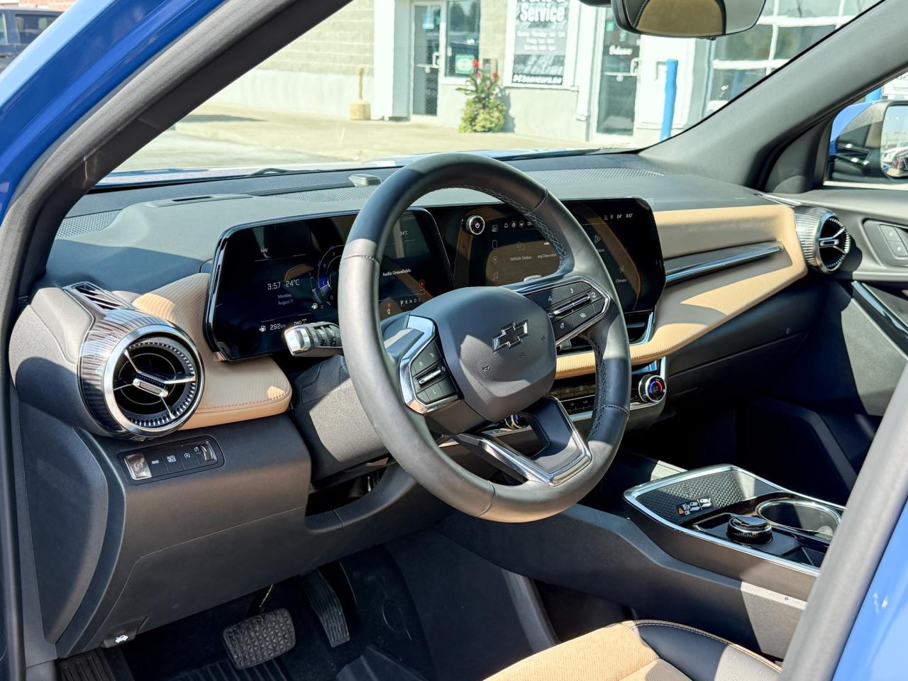 2025 Chevrolet Equinox ACTIV 1.5L 4CYL WITH REMOTE START/ENTRY, SUNROOF, HEATED SEATS, HEATED STEERING WHEEL, VENTILATED SEATS, POWER LIFTGATE, HD SURROUND VISION Photo