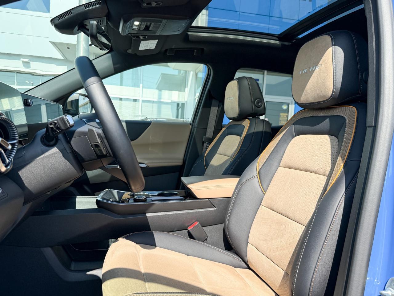 2025 Chevrolet Equinox ACTIV 1.5L 4CYL WITH REMOTE START/ENTRY, SUNROOF, HEATED SEATS, HEATED STEERING WHEEL, VENTILATED SEATS, POWER LIFTGATE, HD SURROUND VISION Photo