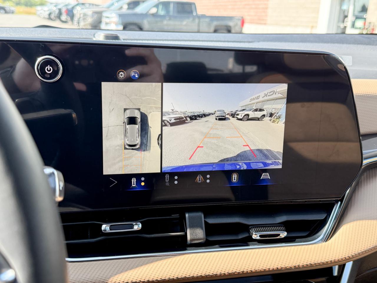 2025 Chevrolet Equinox ACTIV 1.5L 4CYL WITH REMOTE START/ENTRY, SUNROOF, HEATED SEATS, HEATED STEERING WHEEL, VENTILATED SEATS, POWER LIFTGATE, HD SURROUND VISION Photo