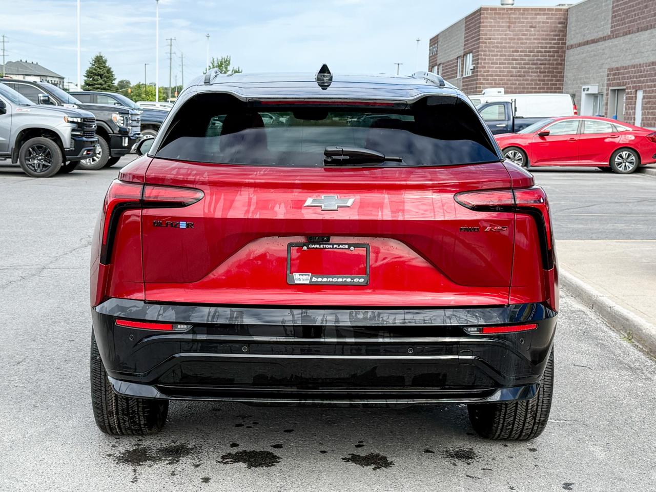 2025 Chevrolet Blazer EV RS FULLY ELECTRIC WITH REMOTE START/ENTRY, SUNROOF, HEATED SEATS, VENTILATED SEATS, HEATED STEERING WHEEL, POWER LIFTGATE, HD SURROUND VISION Photo