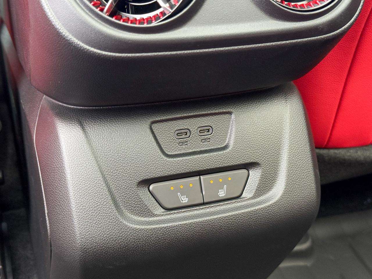 2025 Chevrolet Blazer EV RS FULLY ELECTRIC WITH REMOTE START/ENTRY, SUNROOF, HEATED SEATS, VENTILATED SEATS, HEATED STEERING WHEEL, POWER LIFTGATE, HD SURROUND VISION Photo