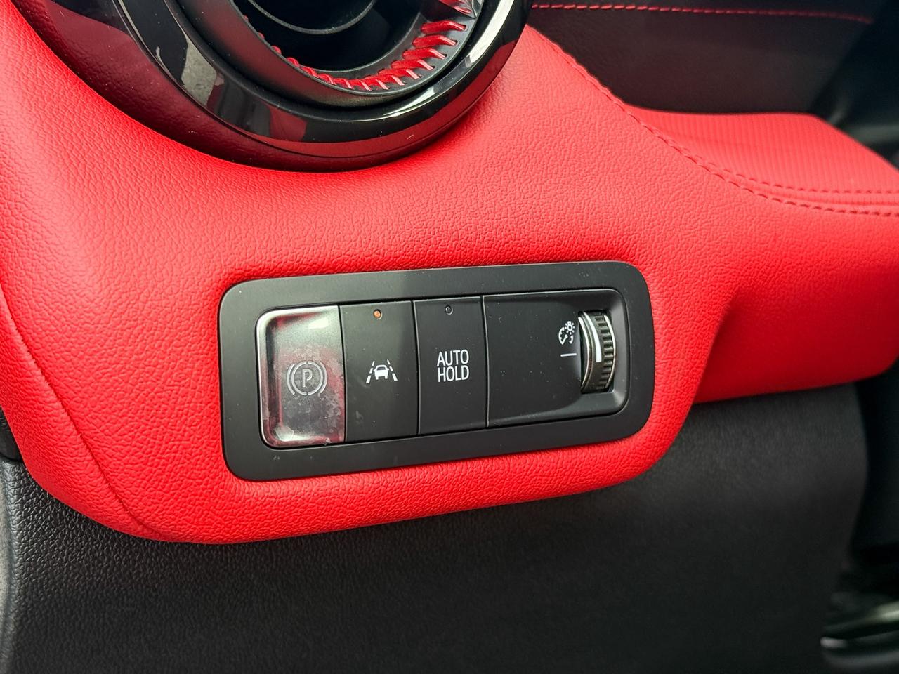 2025 Chevrolet Blazer EV RS FULLY ELECTRIC WITH REMOTE START/ENTRY, SUNROOF, HEATED SEATS, VENTILATED SEATS, HEATED STEERING WHEEL, POWER LIFTGATE, HD SURROUND VISION Photo