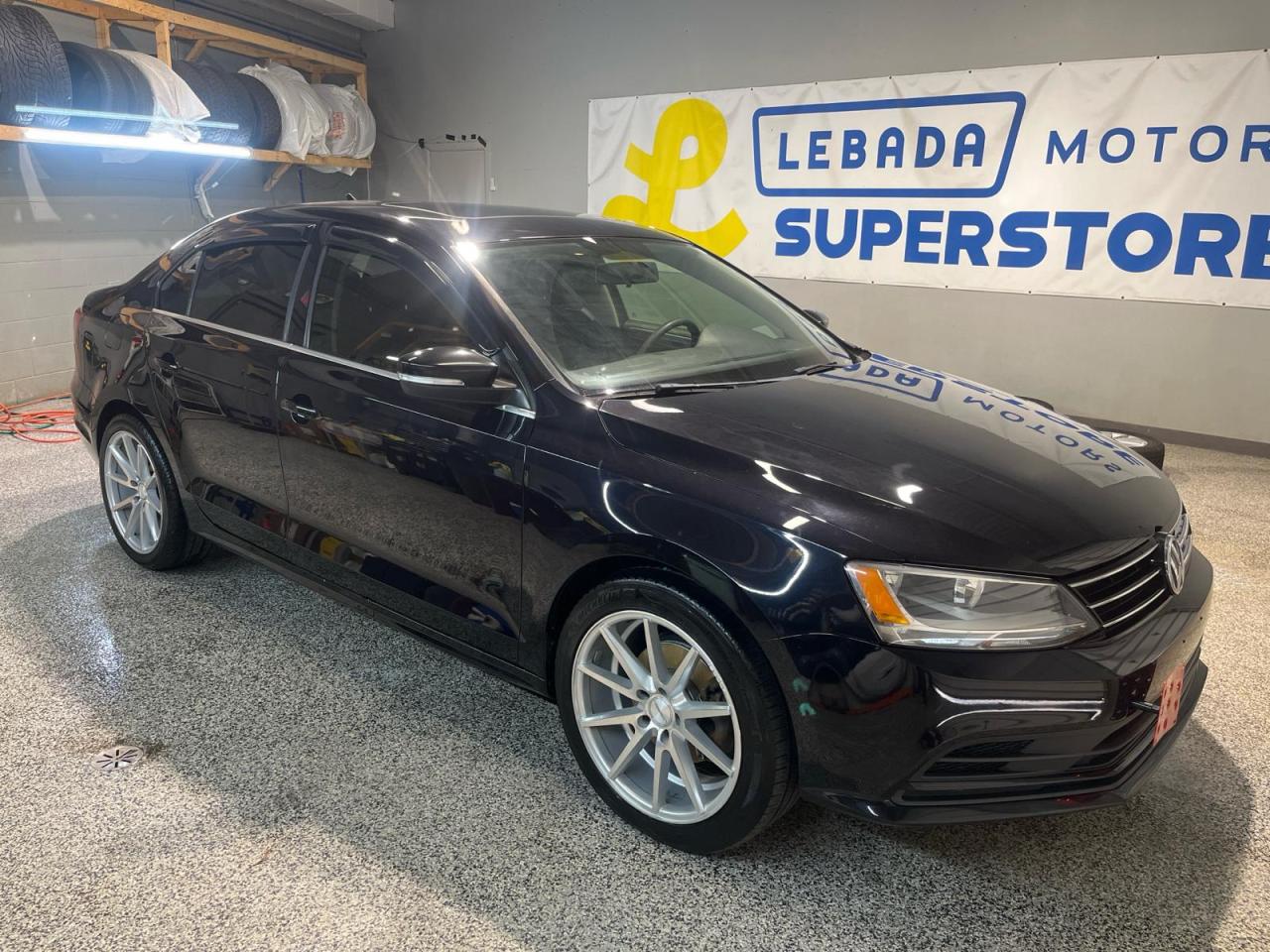 Used 2016 Volkswagen Jetta Trendline * Power Sunroof * Apple CarPlay/ Android Auto/ Mirror Link * Backup Camera * 4-Wheel ABS * Brake Assist * Dual Steel Exhaust Pipes * for sale in Cambridge, ON