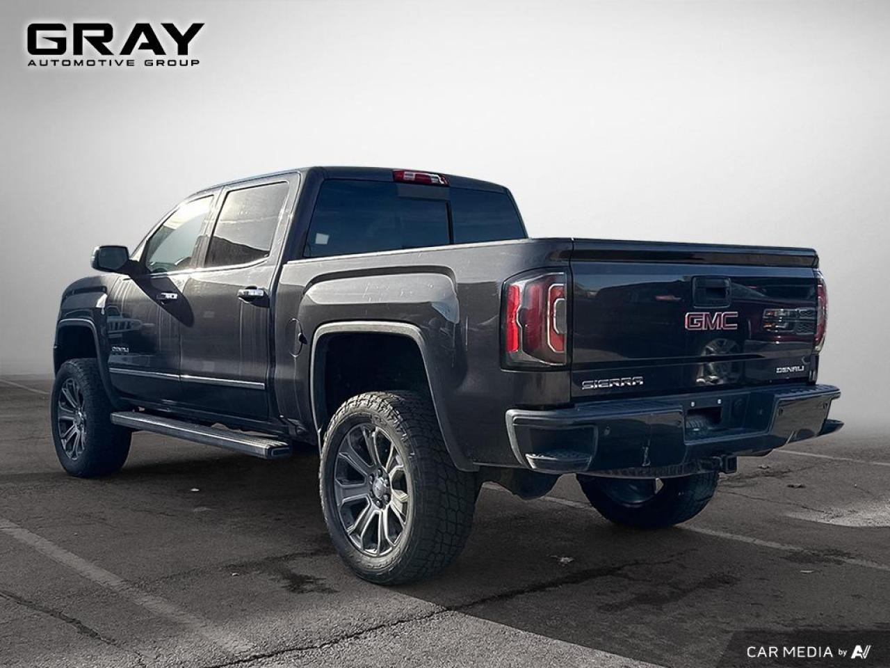 2016 GMC Sierra 1500 Denali/Loaded/Accident Free - Photo #3