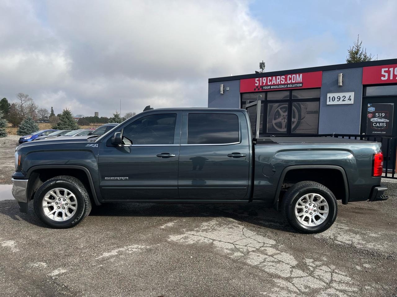 2018 GMC Sierra 1500 SLE | Crew Cab | Backup Camera | Bluetooth - Photo #2