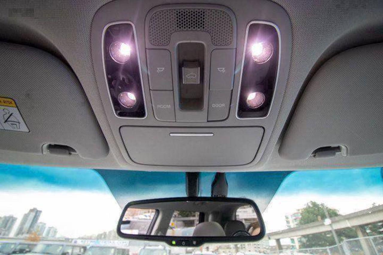 2019 Kia Soul EV Luxury Photo5