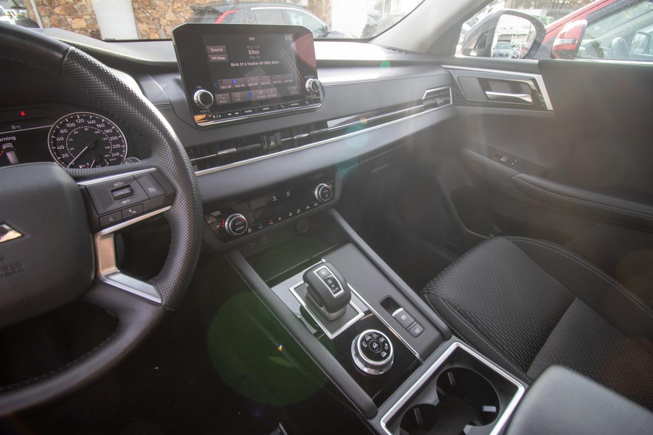 2022 Mitsubishi Outlander SE/BLACK EDITION Photo5