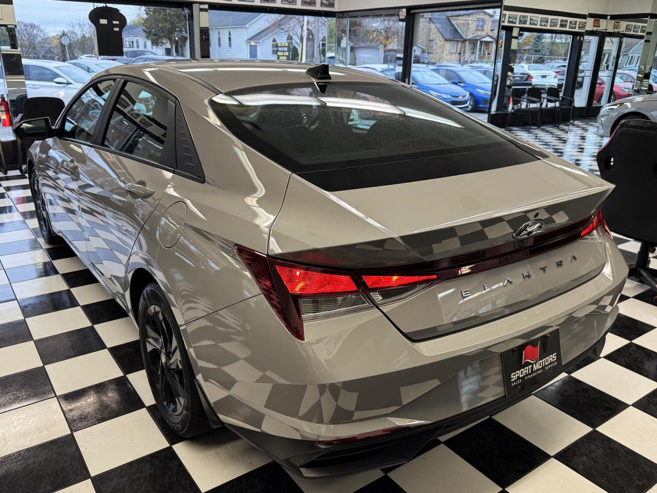 2022 Hyundai Elantra Preferred+LaneKeep+One Owner+CLEAN CARFAX - Photo #6