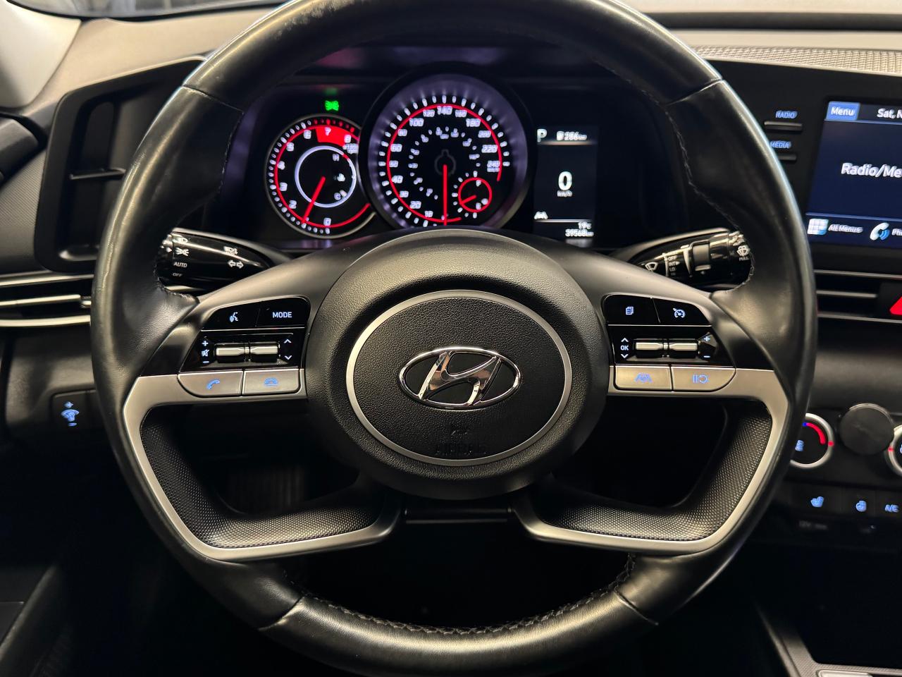 2022 Hyundai Elantra Preferred+LaneKeep+One Owner+CLEAN CARFAX - Photo #12