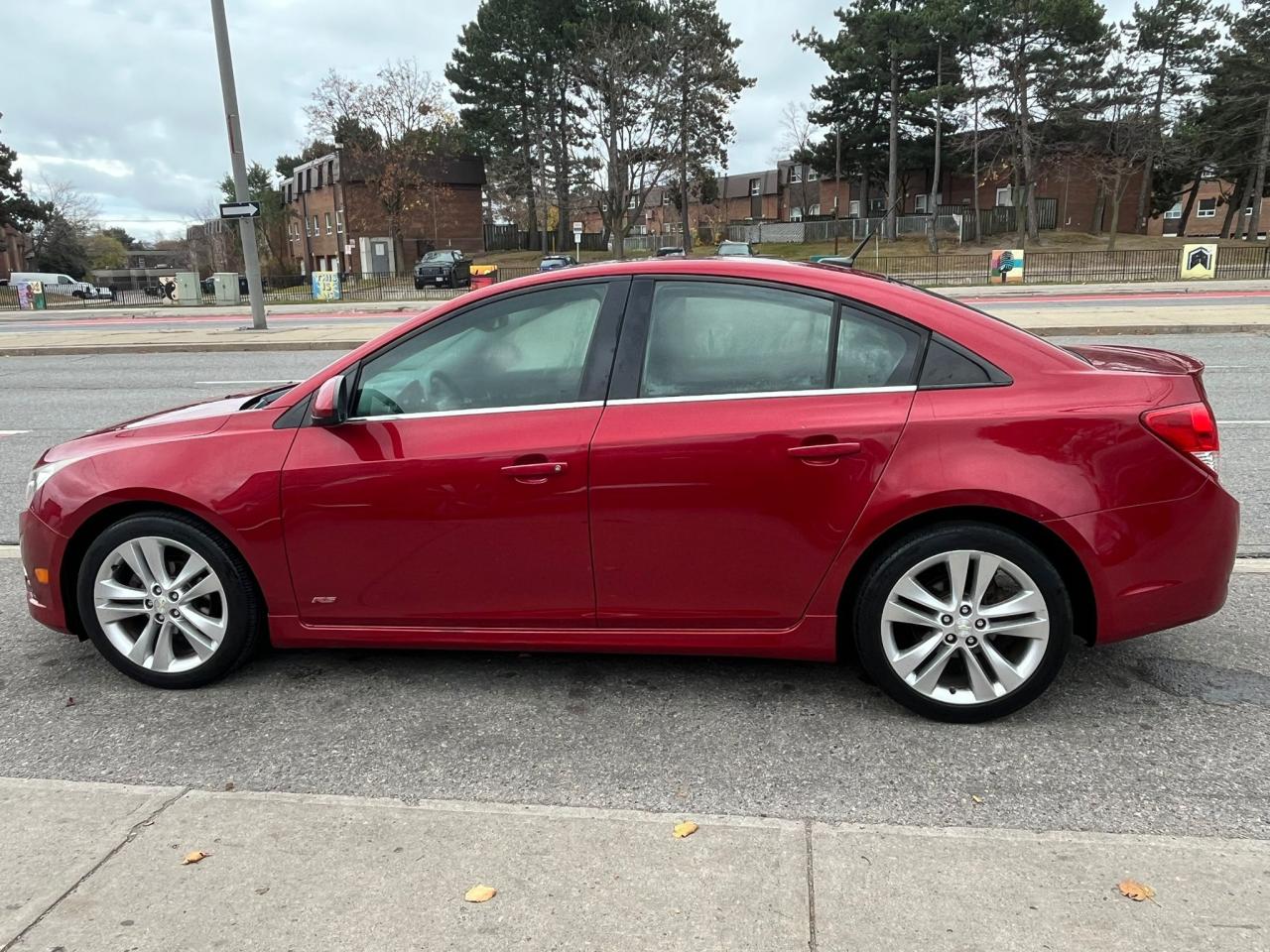 2014 Chevrolet Cruze 2LT-Leather-Backup Cam-Sunroof-Bluetooth-Alooys - Photo #7