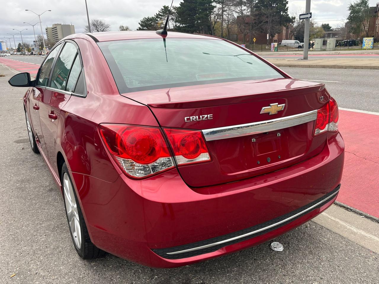 2014 Chevrolet Cruze 2LT-Leather-Backup Cam-Sunroof-Bluetooth-Alooys - Photo #6